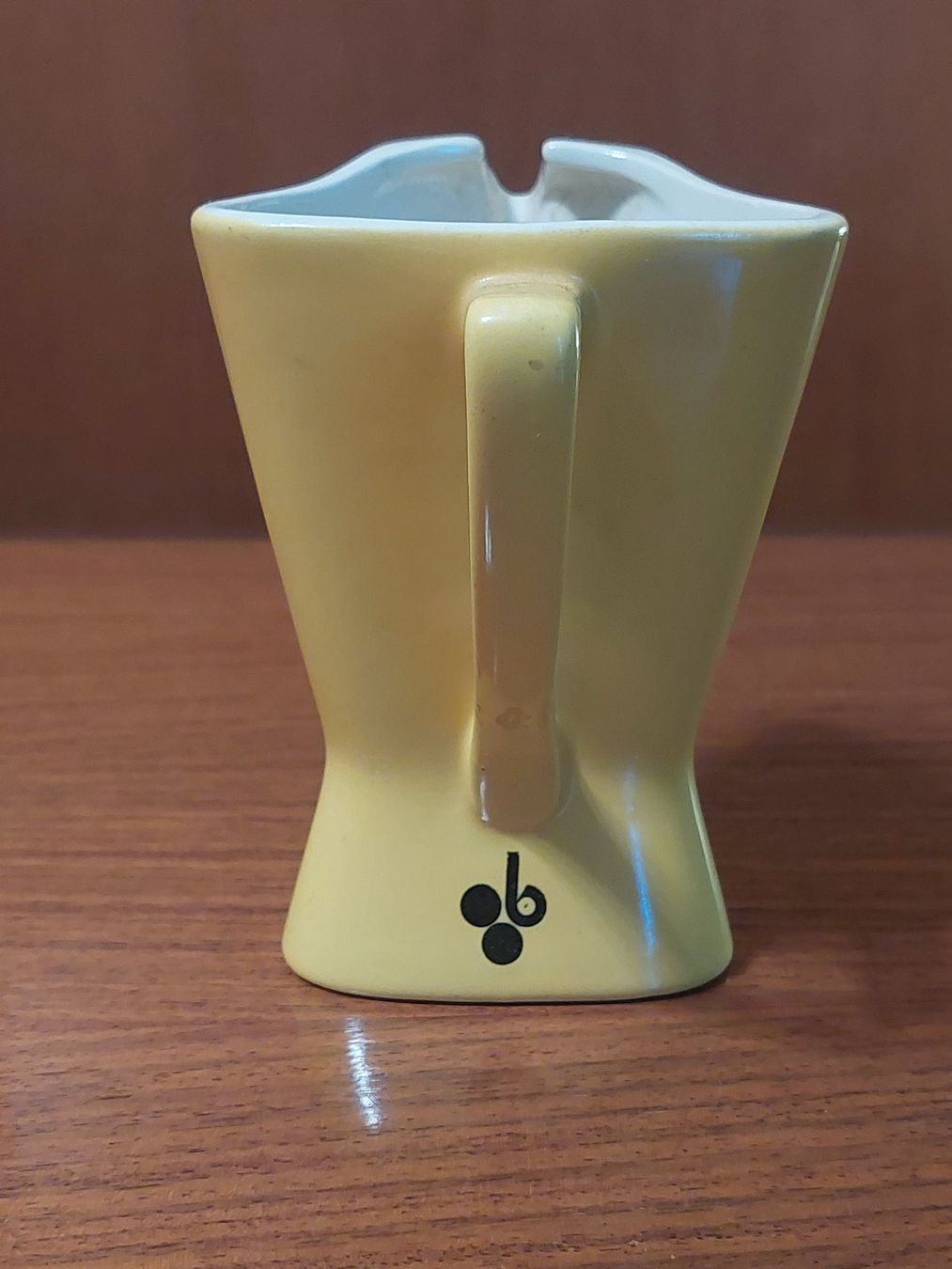Caraffe: Petite carafe Cognac Hennessy jaune – Usato da Lengnau BE venduto da Madame-Minouche 3
