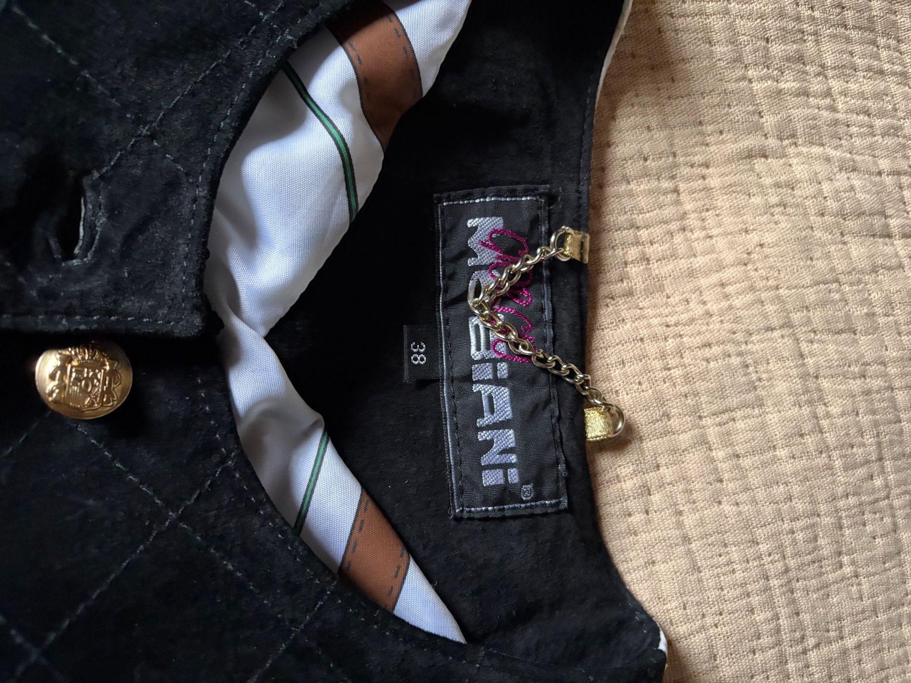 Giacche: Mobiani Suede Jacket – Usato da Luzern venduto da AM2nd 2