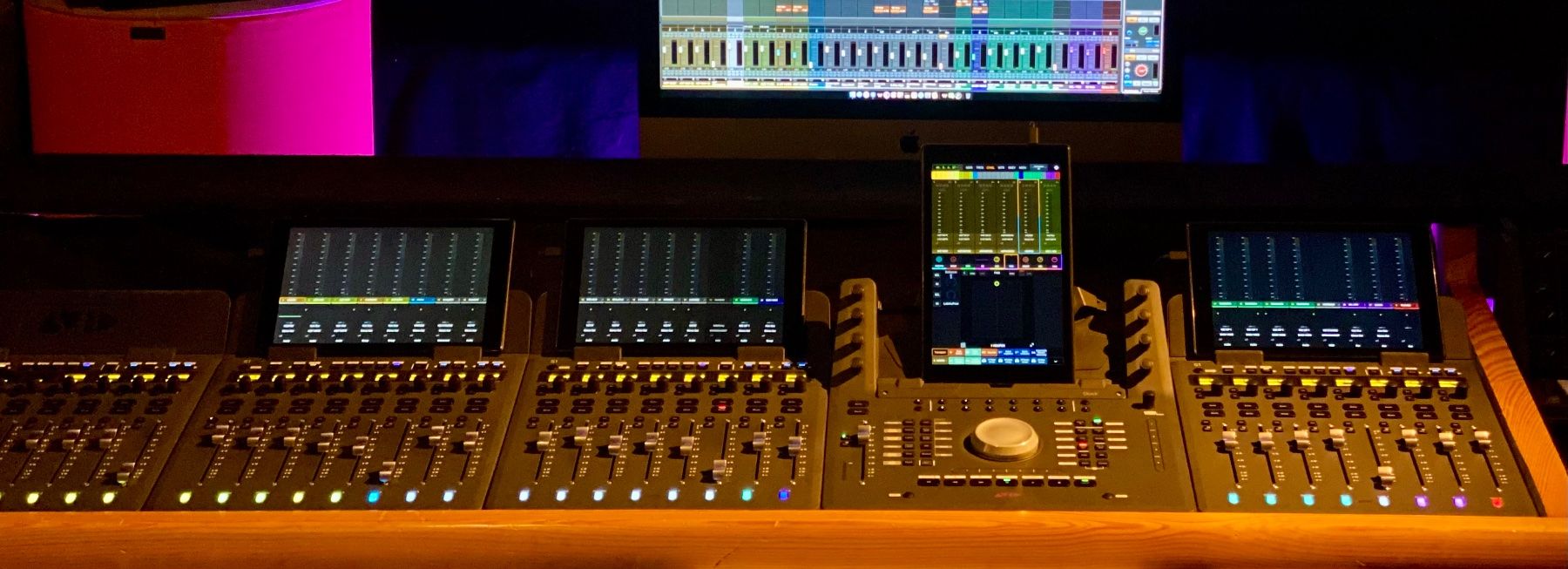 Avid Console di mixaggio: AVID DAW Controller (3x AVID S1 und 1x AVID Dock) – Usato da Zofingen venduto da Dimhof84 2