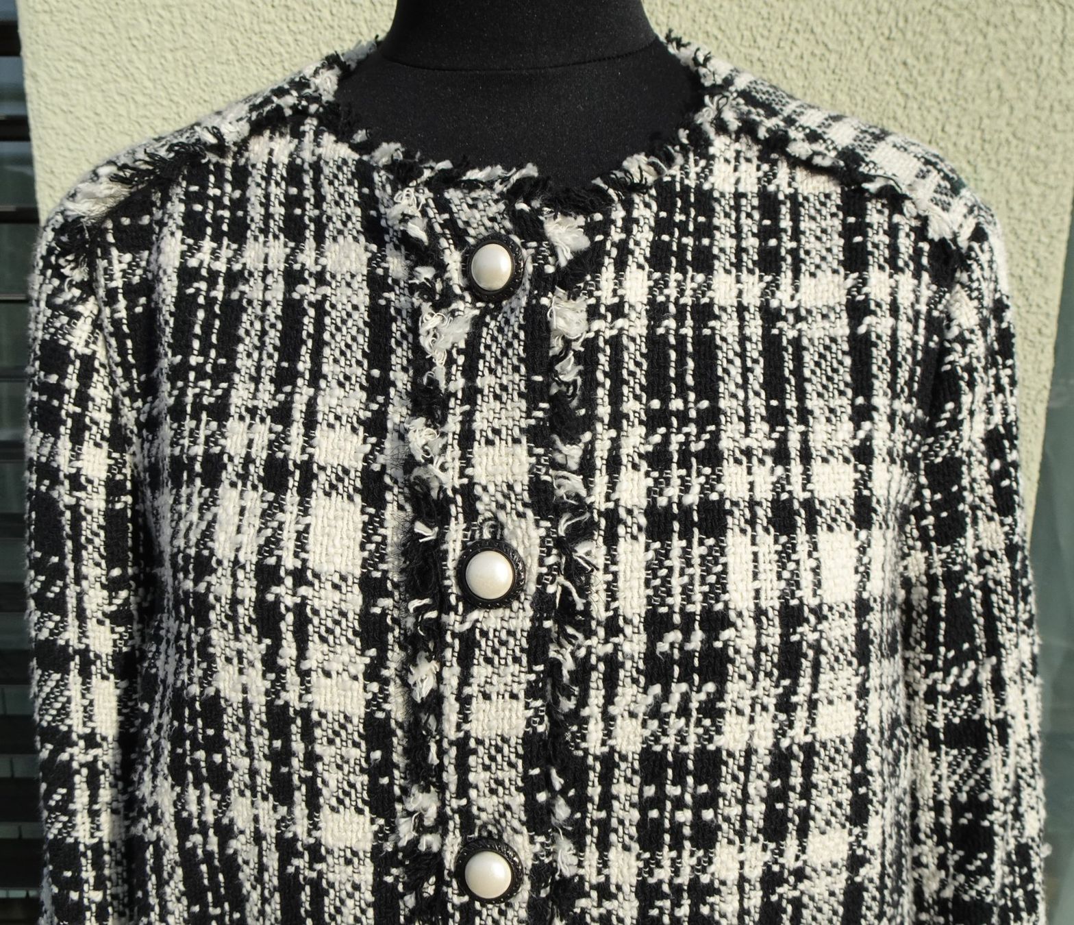 Zara Giacche: Zara Basic Blazer Jacke Boucle schwarz weiss Gr. L 40 – Usato da Winterthur venduto da blumeblau77 1