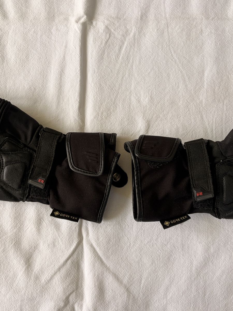 Guanti & manicotti: Goretex Motorradhandschuhe  – Nuovo (secondo la descrizione) da Biel/Bienne venduto da shekinah20 2