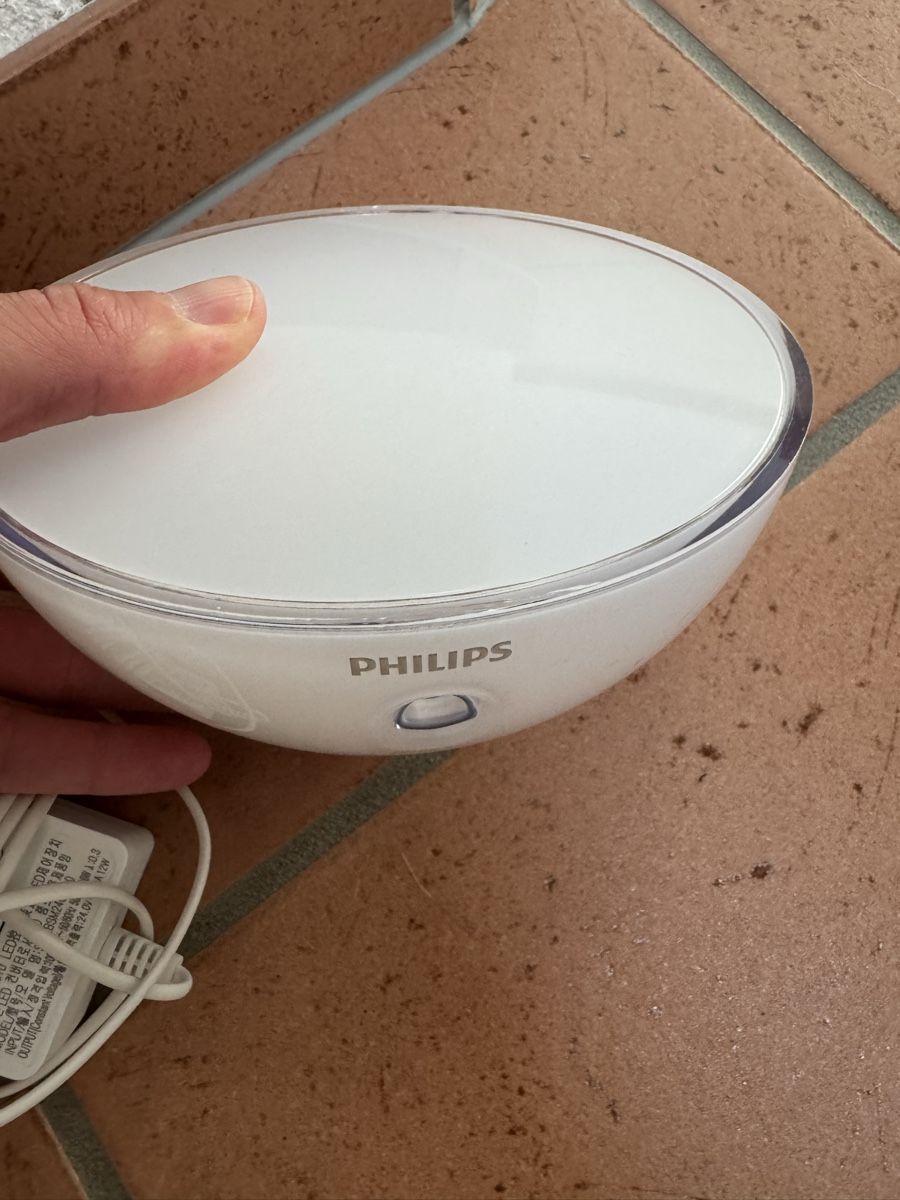 Philips Lampade: Philips Hue Tischleuchte – Usato da Einsiedeln venduto da eli_adm 2