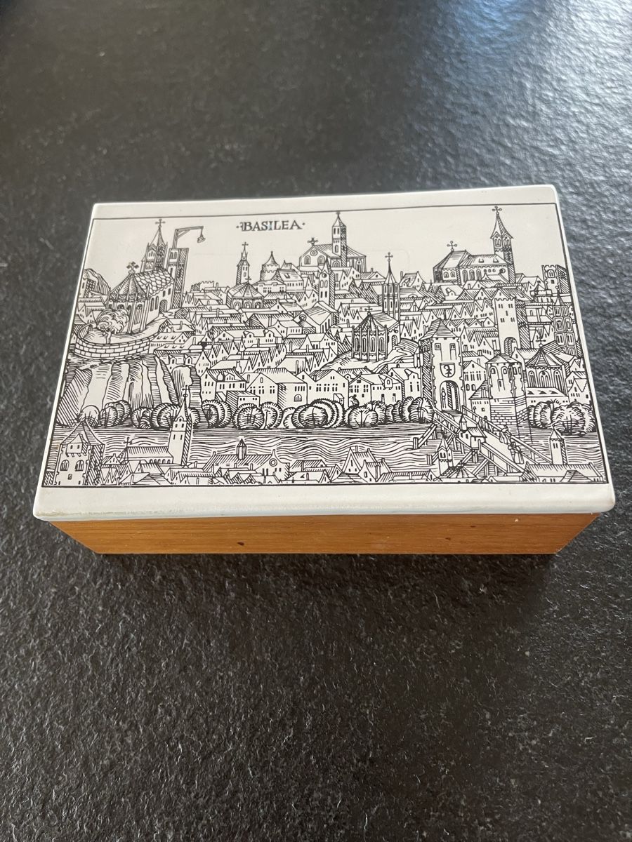 Portagioie: Vintage Basel Holzbox mit Keramikdeckel – Nuovo (secondo la descrizione) da Laufen venduto da car_2fnm 1