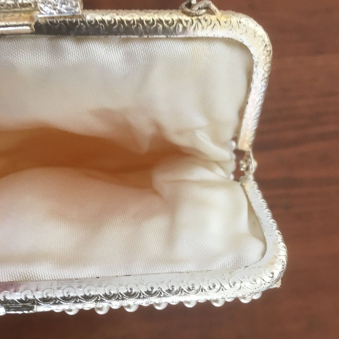 Borse da donna: PERLENTÄSCHLI  ABENDHANDTÄSCHLI  HOCHZEITTASCHE – Usato da Subingen venduto da ArtBead 3