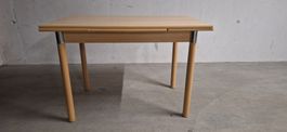 Tisch, ausziehbar, Länge 110 cm, ausgezogen 170 cm, B70/H75