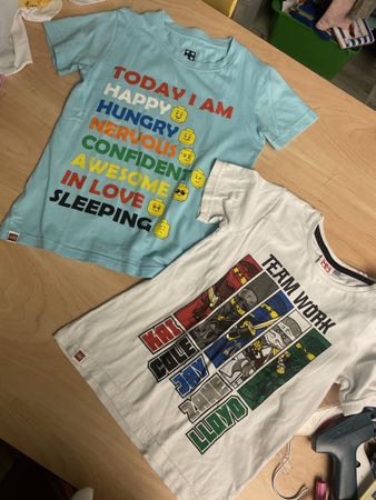 2 coole LEGO® TShirts Gr.128 eines neu