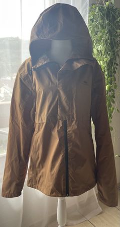 Quechua Regenjacke, Gr. M, ideal für den Herbst!