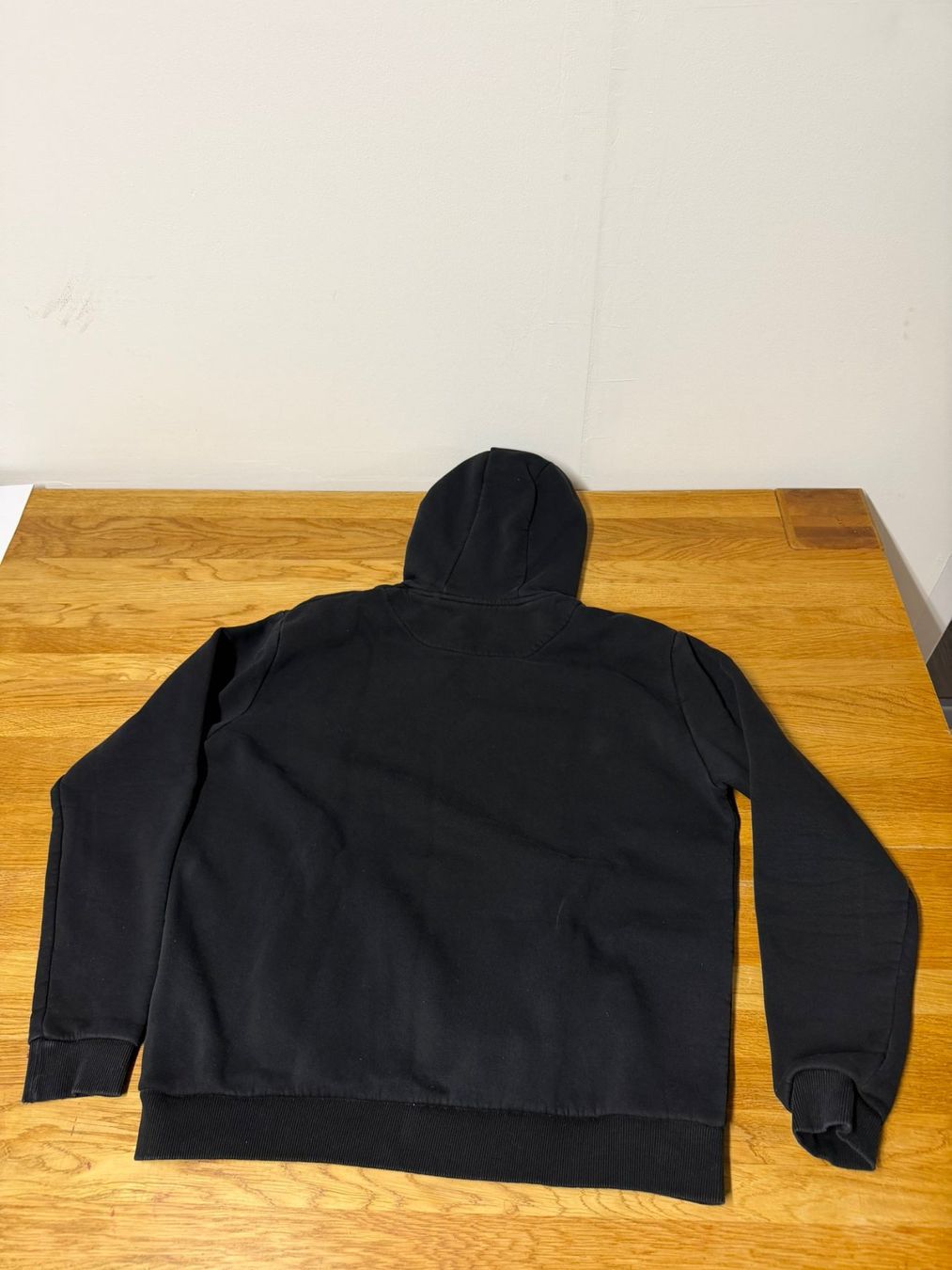 Maglioni & Felpe: Kani Hoodie – Usato da Churwalden venduto da vin_mc2c 2
