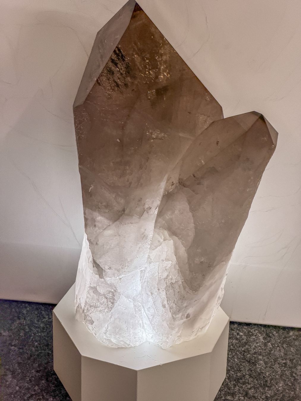 Mineralien & Heilsteine: Wunderschöner Kristall - Rauchquarz – Gebraucht aus Küsnacht ZH von Icon21 3