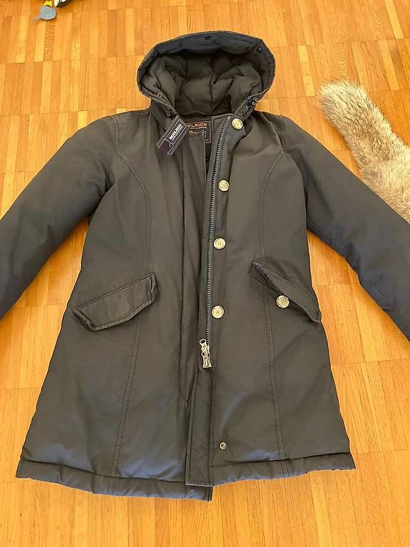 Manteaux: Woolrich Parka / schwarz – D'occasion à zürich par insomnia1975