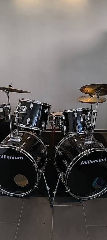 Instruments de musique: Millenium MX222 Double Bass Drumset Rock – D'occasion à Horw par GloJo07 2