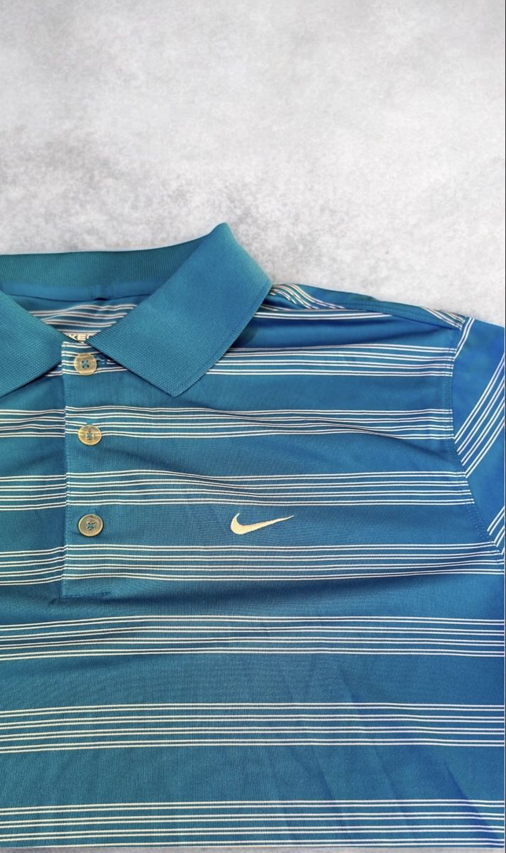 Nike Magliette Polo: Nike Polo (L) – Nuovo (secondo la descrizione) da Aarburg venduto da syning46 1