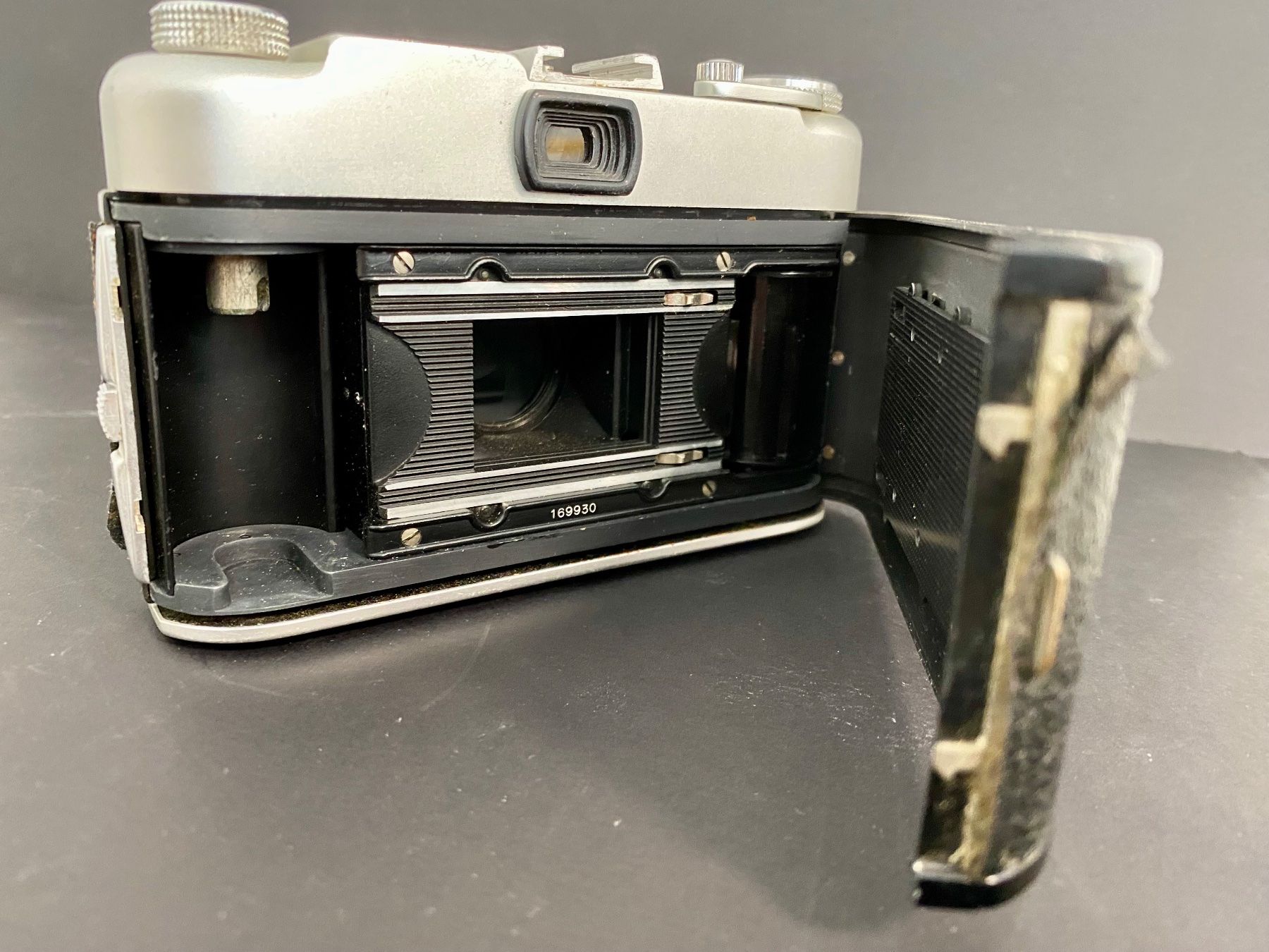 Fotocamera: Regula IIId avec pochette pour objectif – Usato da Sion venduto da ROBY_ROBY_ROBY 6