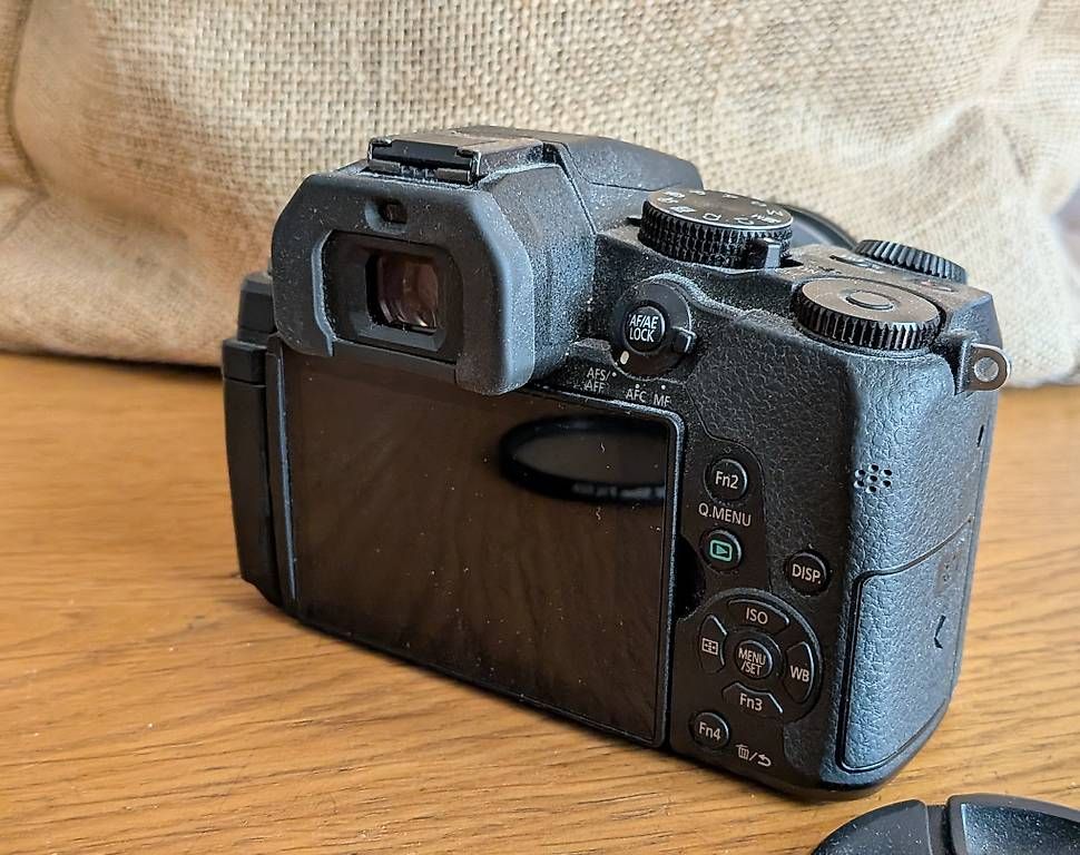 Panasonic Fotocamera: Lumix G81plus Olympus 14-150mm Mk2 – Usato da Confignon venduto da nar_9q26 3