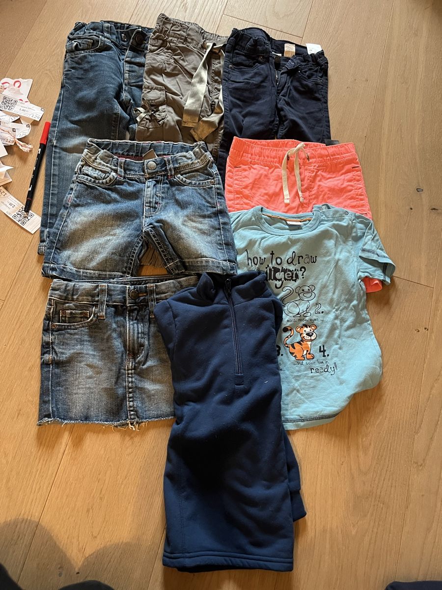 Lotti & Set di vestiti: Kleiderpaket Grösse 98 – Usato da Waldkirch venduto da son_wlp2