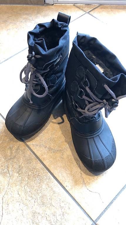 Scarpe da uomo: Scarponcino da neve – Usato da Verscio venduto da nat_928w