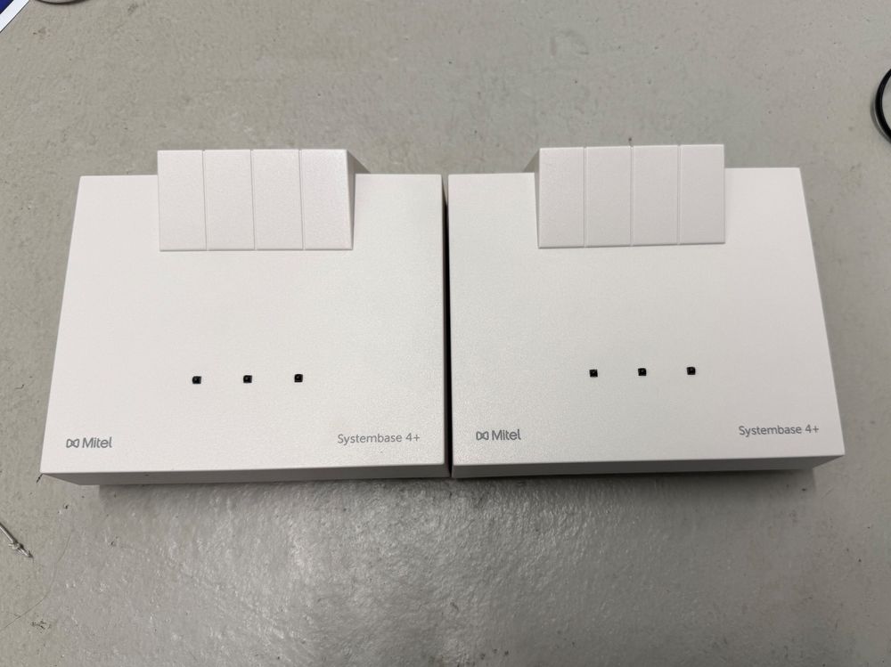Mitel Systembase 4+ kaum gebraucht 2