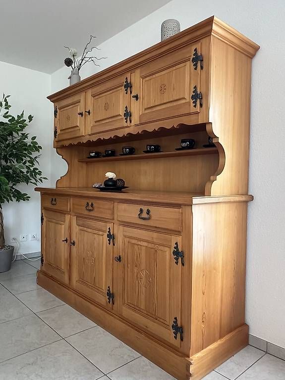 Schränke: Massiv Holzschrank – Gebraucht aus Burgdorf von joh_6b9q 1