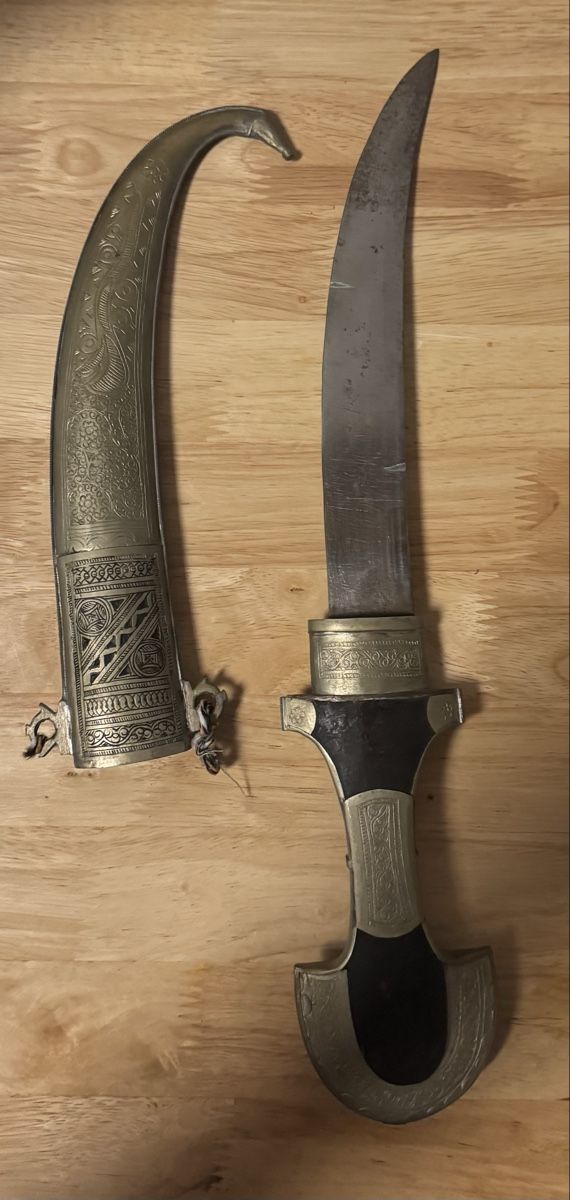 Posate: Orientalischer Dolch mit Scheide DEKO – Usato da Brugg AG venduto da JerryG. 2