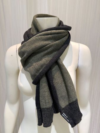 Claudia Güdel – Extraweicher Merino-Wollschal