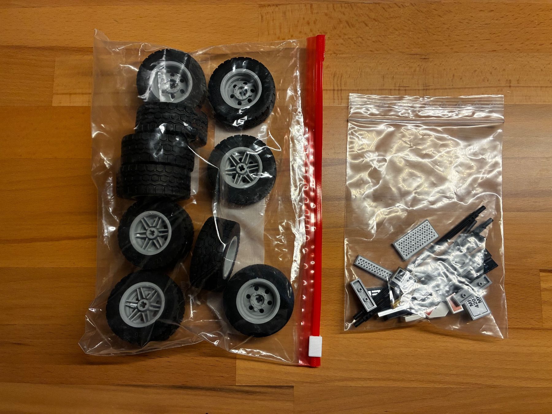 Lego Jeux de construction: Lego Technic 42078 Mack Anthem – D'occasion à Visp par kai_x2bf 3