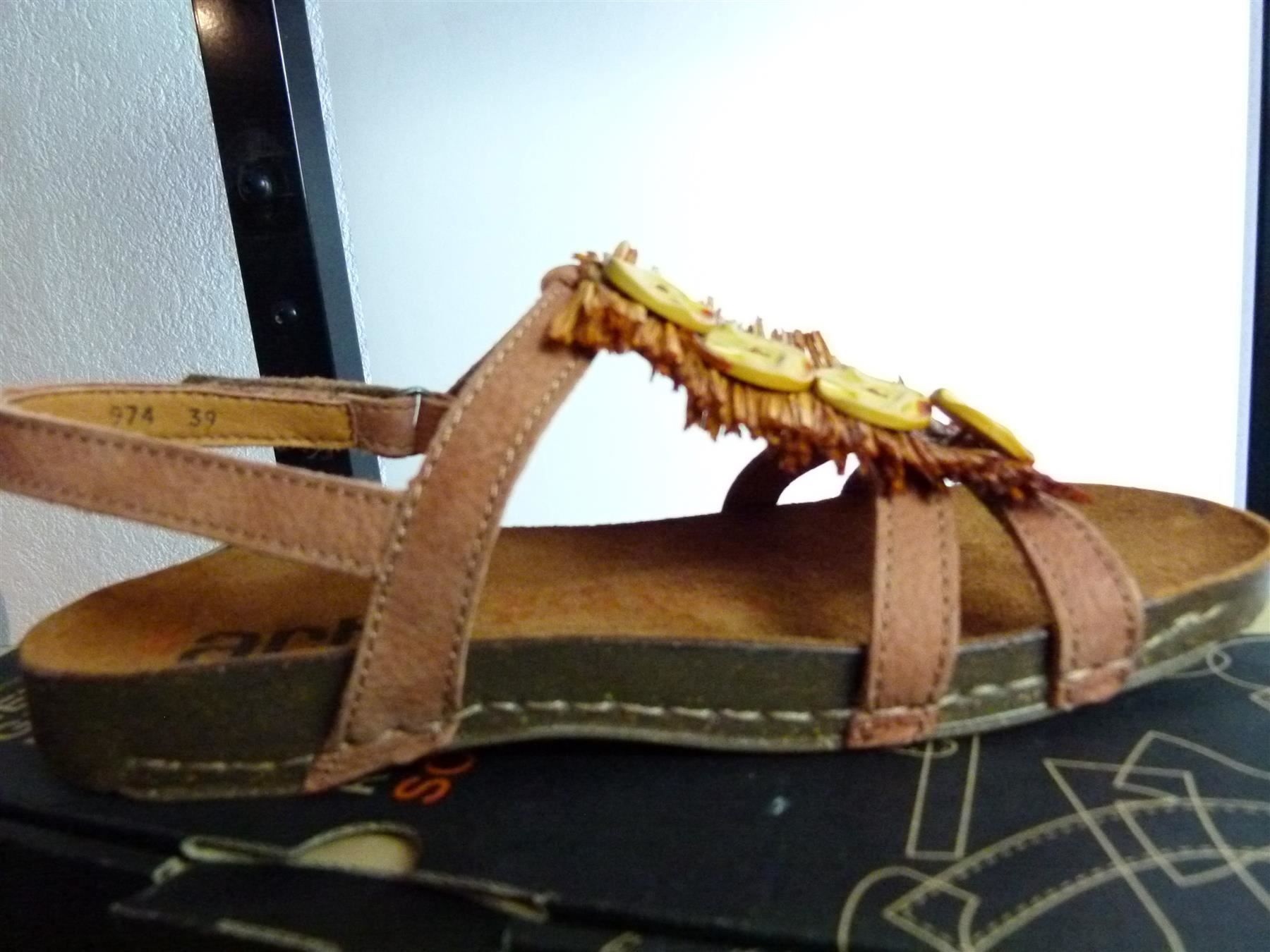 Damenschuhe: Art leder Sandale Gr 39 Neu – Neu und originalverpackt aus Uerkheim von Justi.y 2