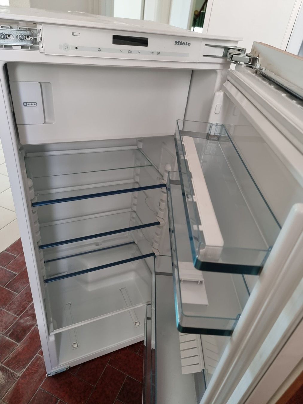 Miele Frigoriferi: Frigo  Miele en excellent état à vendre – Usato da Neuchâtel venduto da cle_j6qj 3