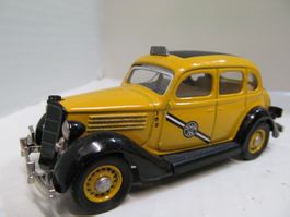 YELLOW  CAB TAXI  FORD  V8 1935  1:43  REXTOYS  FRANCE