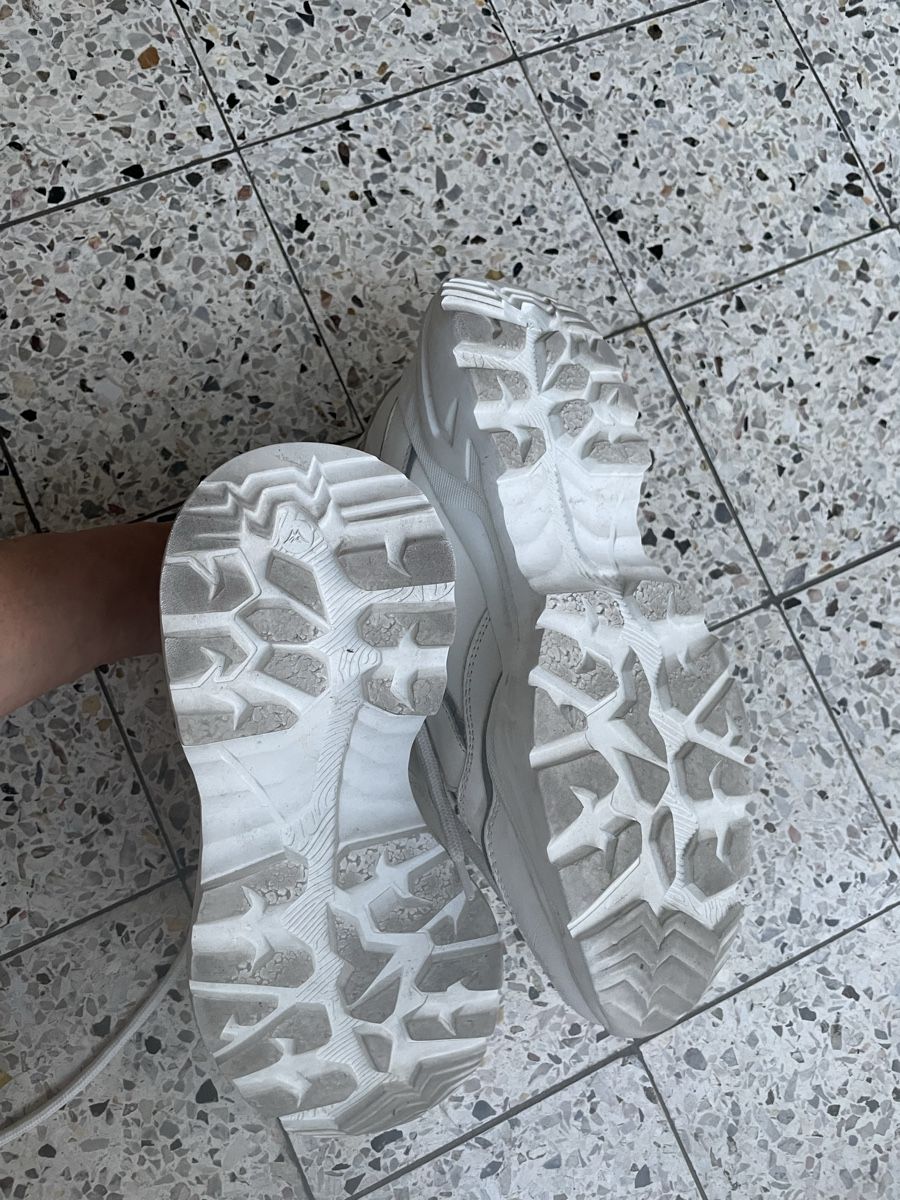 Valentino Scarpe da donna: Baskets Valentino blanches taille 38 bon état – Usato da Genève venduto da nidefa 3
