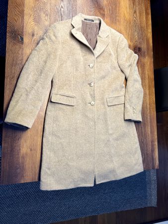 Elegante Damen Wintermantel aus Wolle, Grösse 40/M