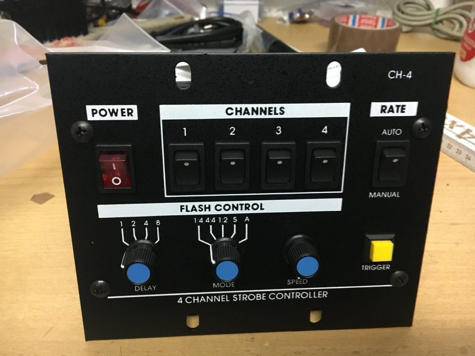Console di mixaggio: GENI FL-24C Strobe-Control 4-Channel – Usato da Schaffhausen venduto da mariovit