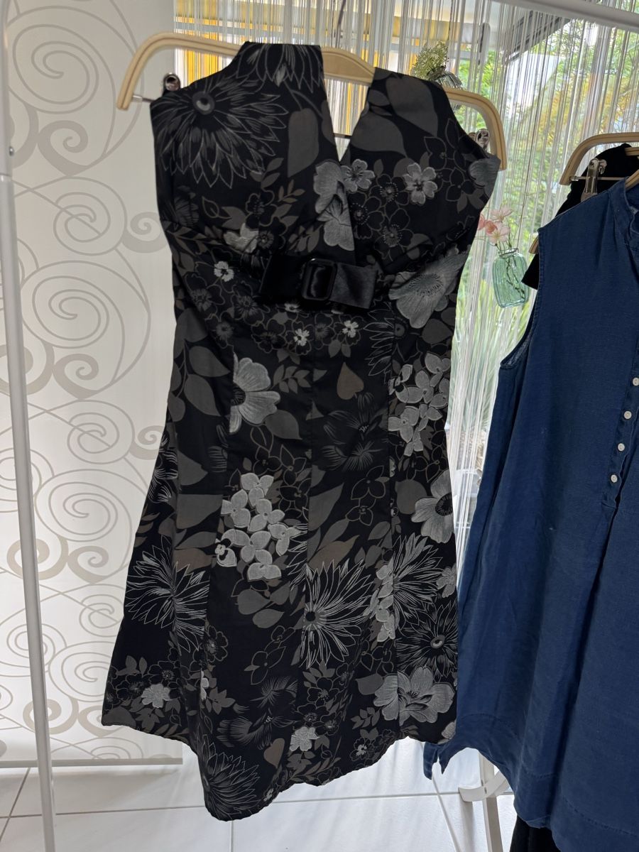 Lotti di vestiti: Kleider set – Usato da chur venduto da merygori 5