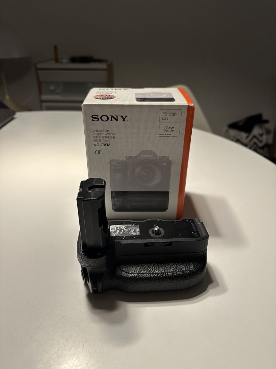 Sony Fotocamera: Sony VG-C3EM Battery grip – Usato da Frauenfeld venduto da bybong