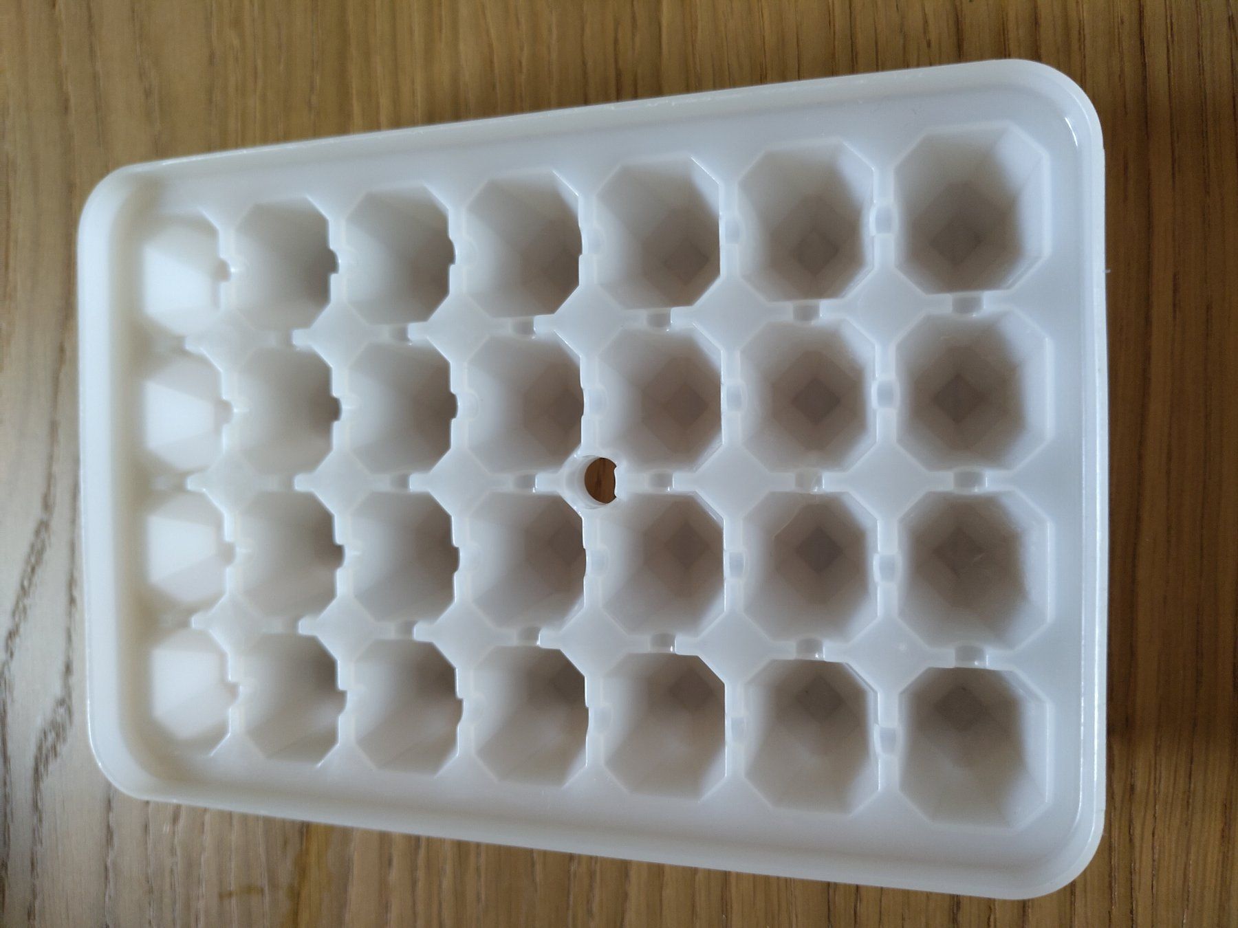 Elettrodomestici da cucina: 2er Set Eiswüfelformen – Usato da Liebefeld venduto da sam_7vm2 2
