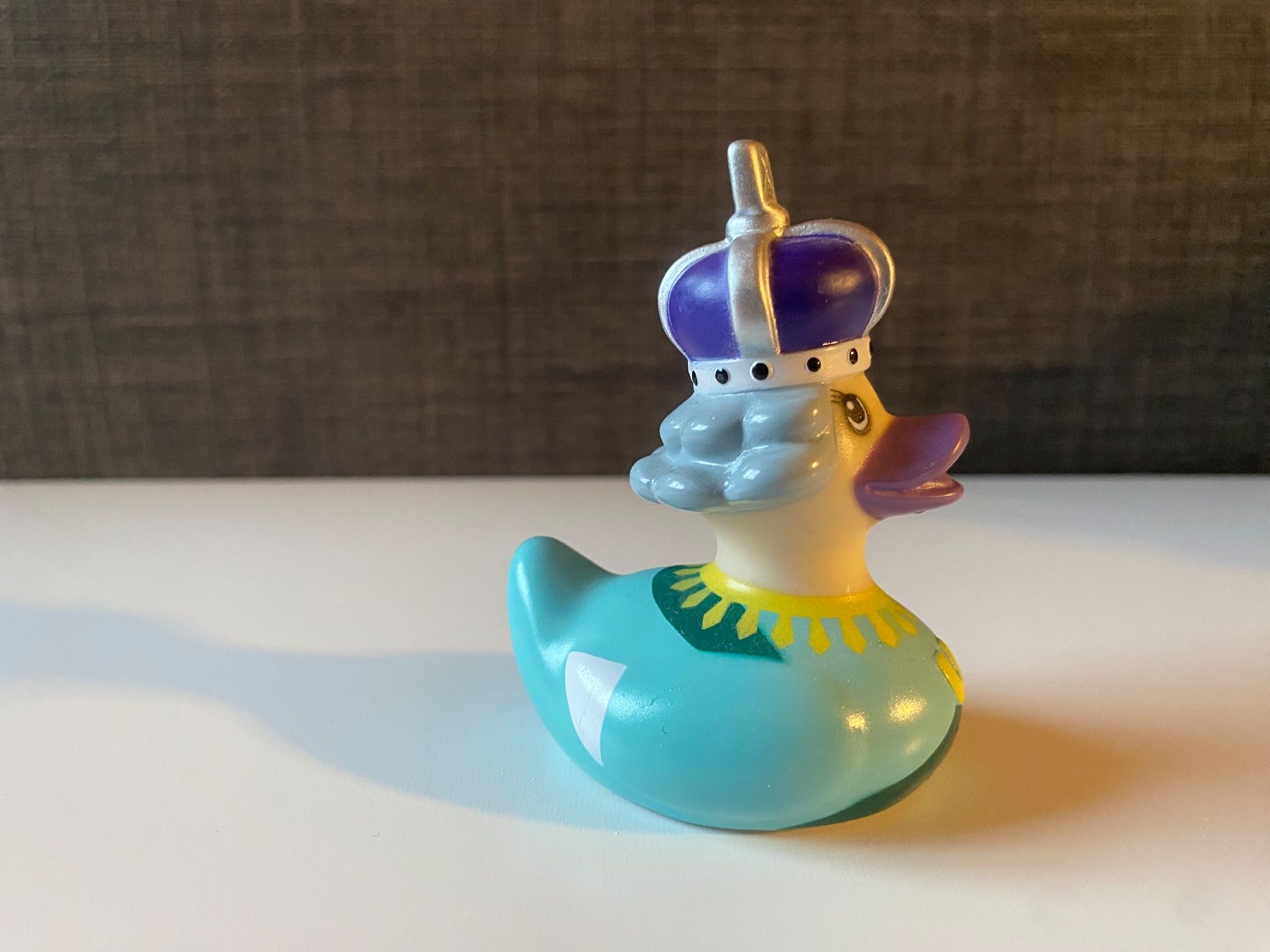 Spielzeuge: Bade-Ente Mini Queen – Gebraucht aus Vilters von Zwaergli13 1