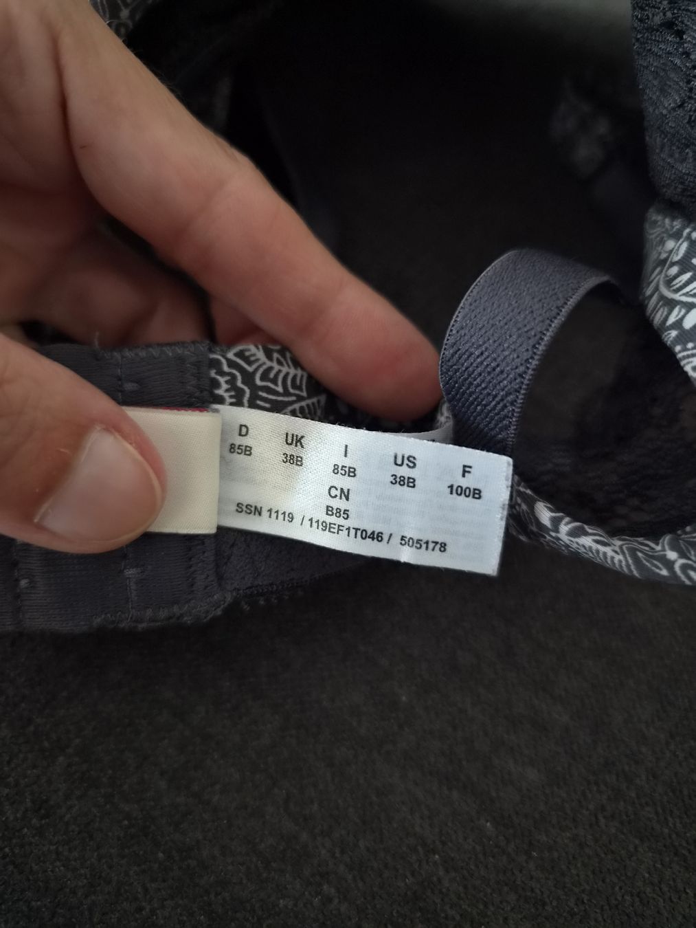 Esprit Sonstige Unterwäsche: Damen BH Grösse 85B von Esprit – Gebraucht aus Niederrohrdorf von Miripfiri 6