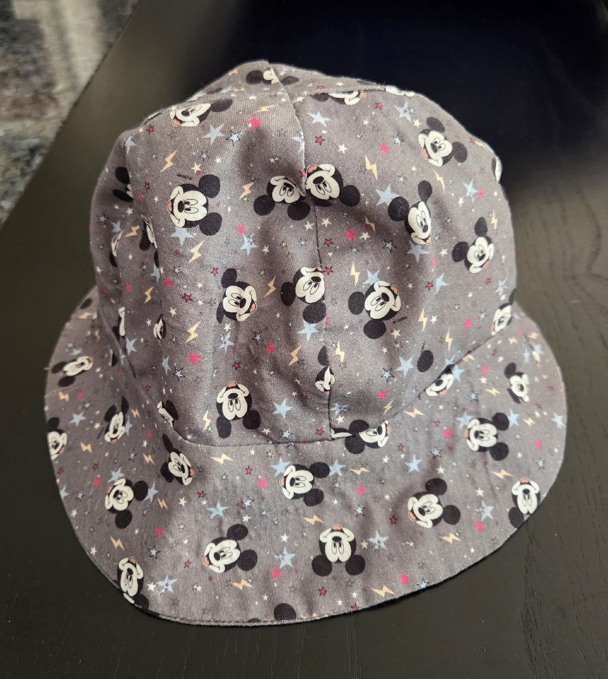 Altro abbigliamento per bambino: Sonnenhut mit Mickey Mouse Print – Usato da Zug venduto da dhs87 1