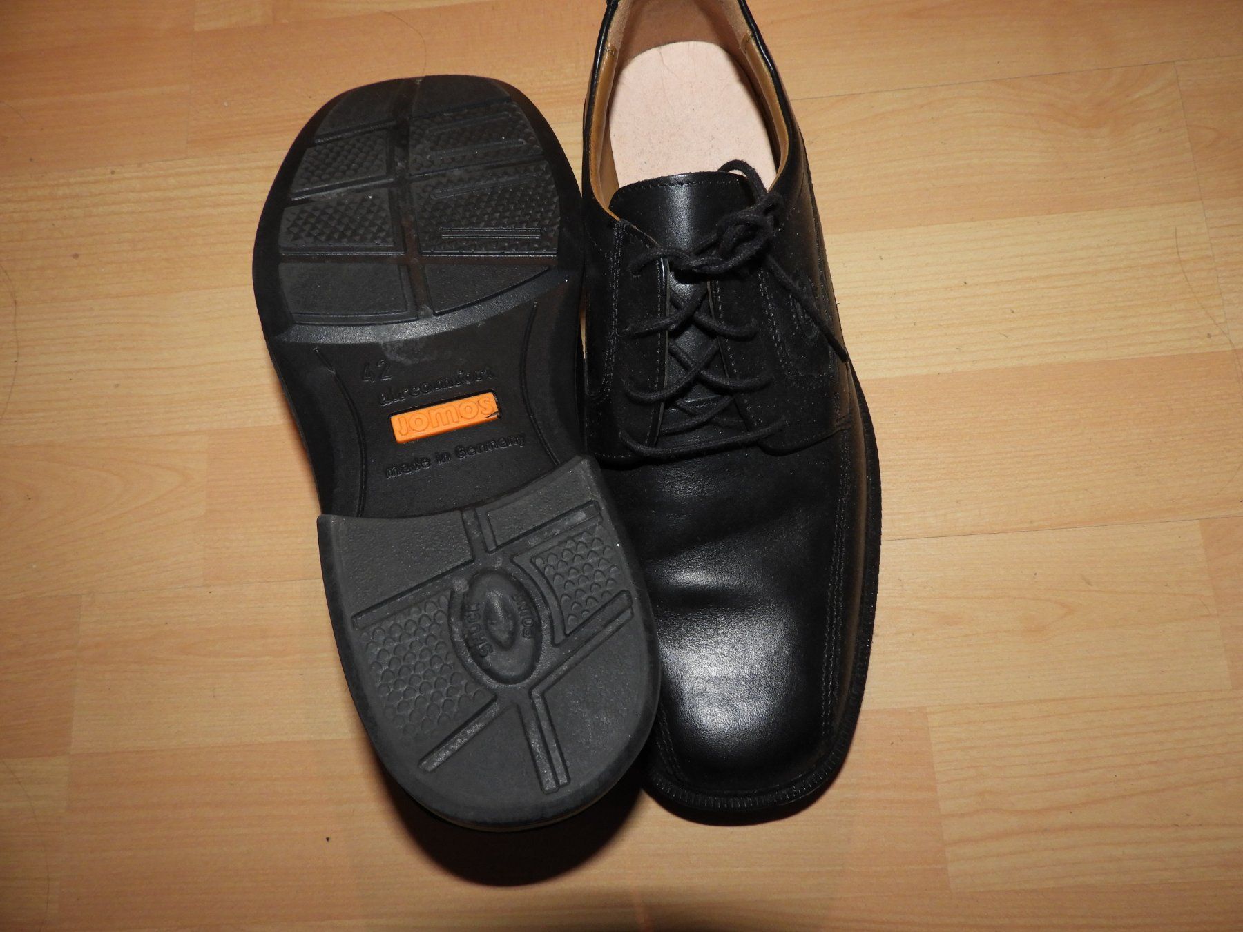Scarpe da uomo: Neues elegante schwarze Leder-Schnürschuhe Gr. 42 – Nuovo (secondo la descrizione) da Hergiswil NW venduto da Noema2006 2