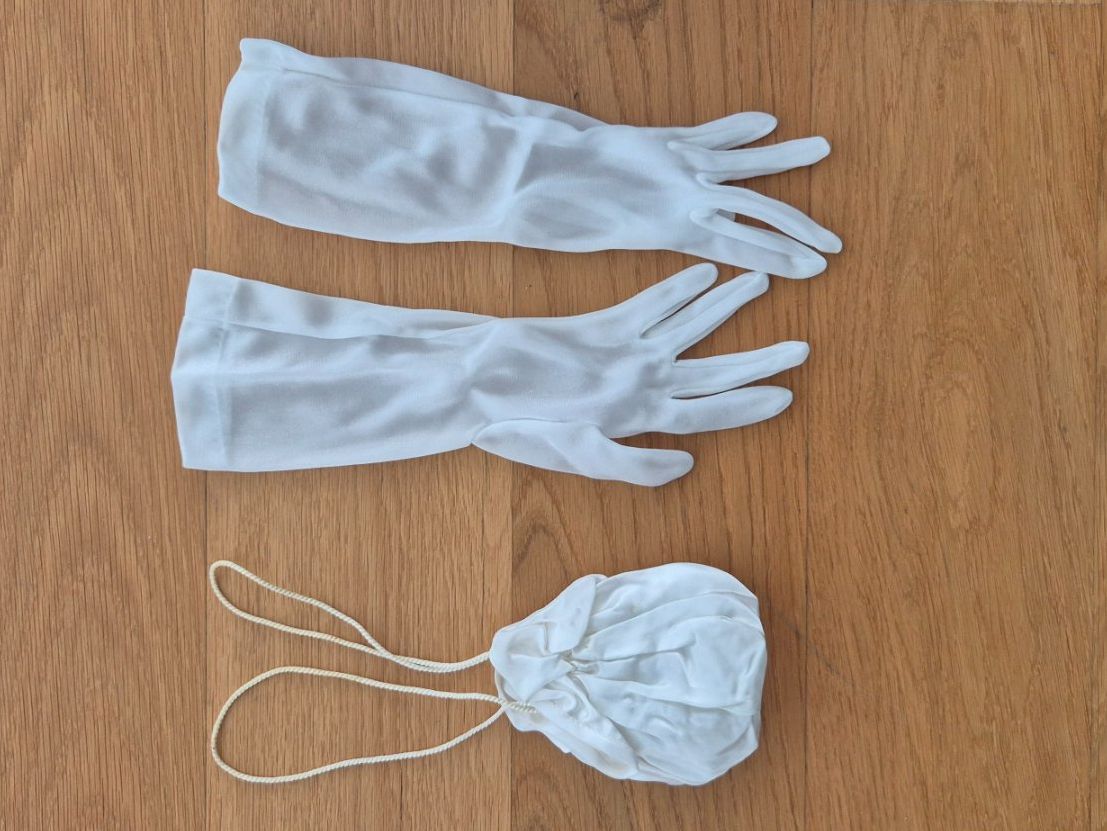 Vestiti: Hochzeitskleid mit Schleier, Handschuhe, Täschchen, Schirm – Usato da Rothenburg venduto da Ajax111 2