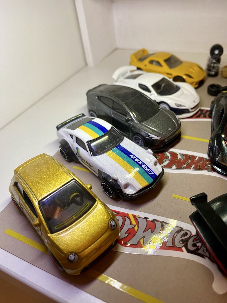 Hot Wheels Modellini d'auto: Hot Wheels Sammlung mit 14 custom Autos – Nuovo (secondo la descrizione) da Küssnacht am Rigi venduto da Hluchs 4