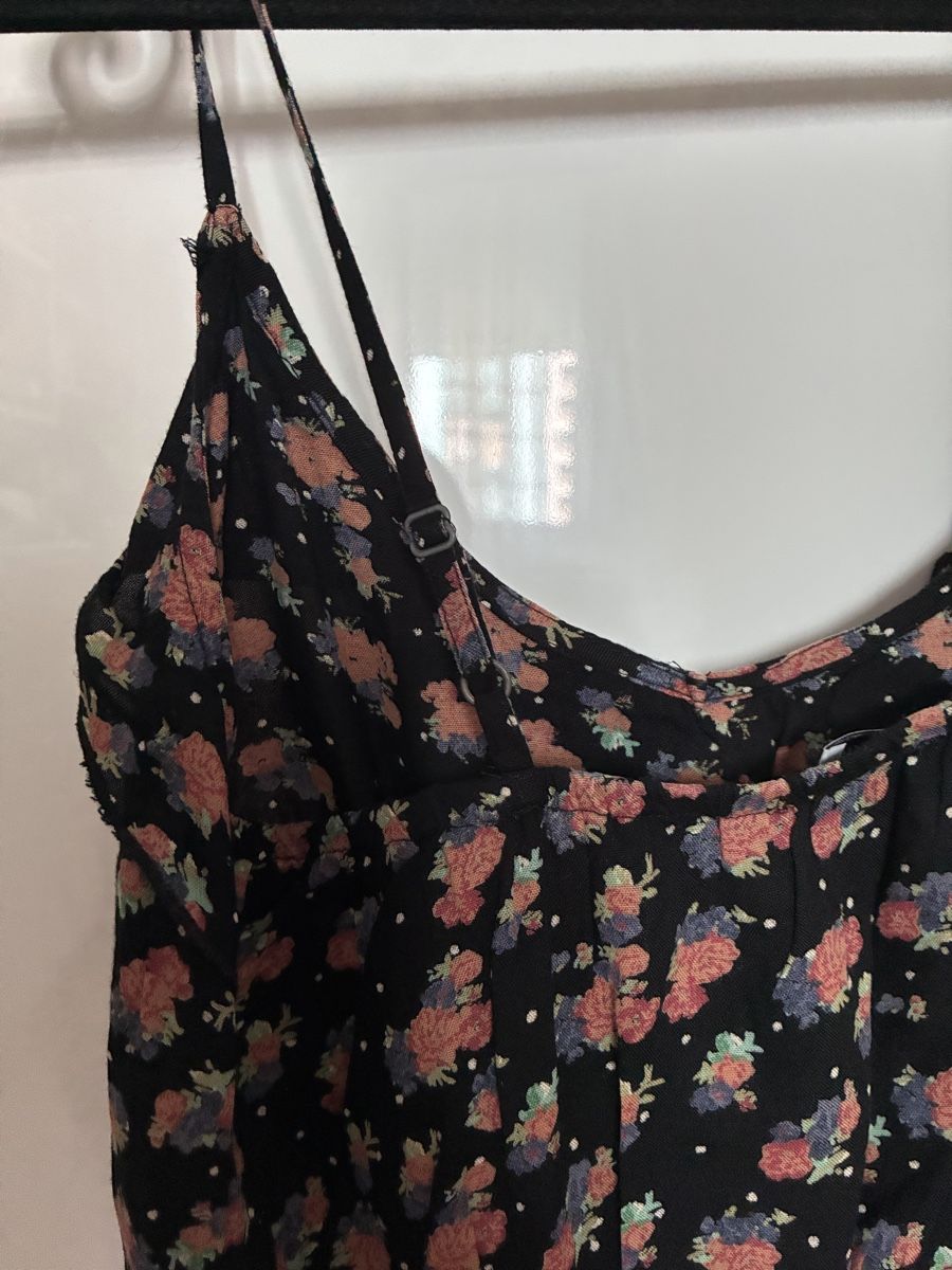 Robes: Kleid mit Blumenmuster – Neuf (Voir description) à Allschwil par eyl_bb8q 5