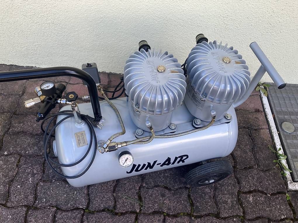 Jun-Air Compressori: JUN-AIR Druckluftkompressor – Usato da Walterswil SO venduto da Hodu88 1