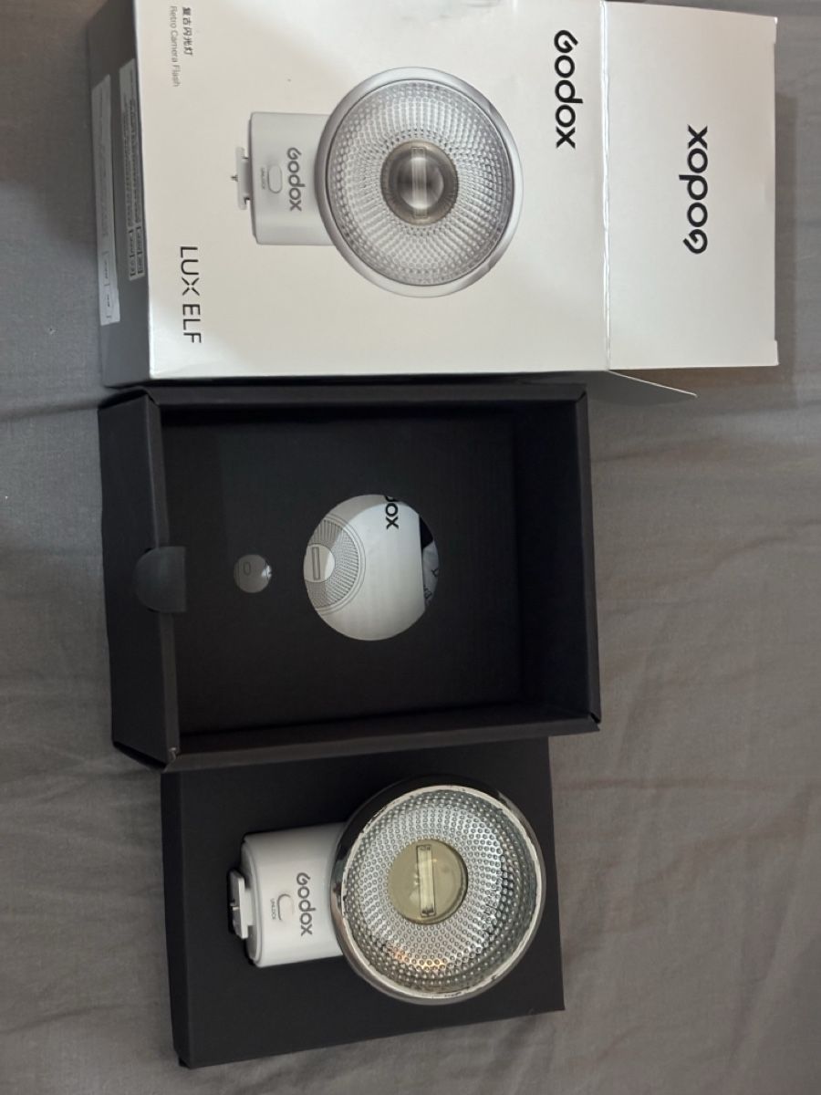 Godox Flash: Godox Lux Elf Camera Flash - used - with original package. – Usato da Regensdorf venduto da Let-me-win-please
