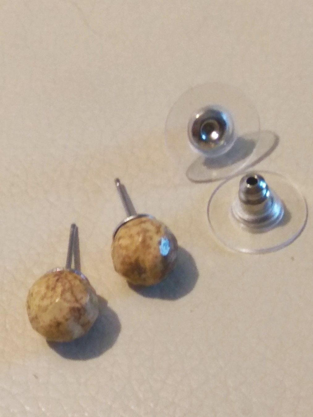 Orecchini pendenti & Orecchini a lobo: Naturstein Ohren-Stecker – Nuovo e nell'imballaggio originale da Münchenbuchsee venduto da Daniel0133