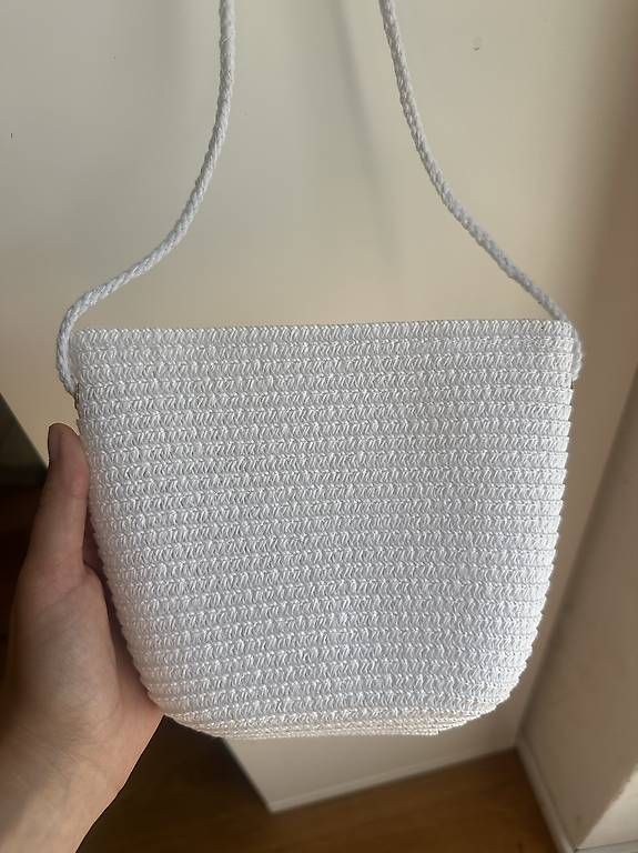 Sacs femmes: Tasche  – Neuf avec emballage d'origine à Läufelfingen par eve_jx7d 1