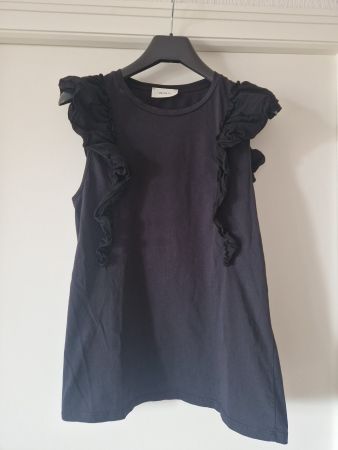 New black tshirt