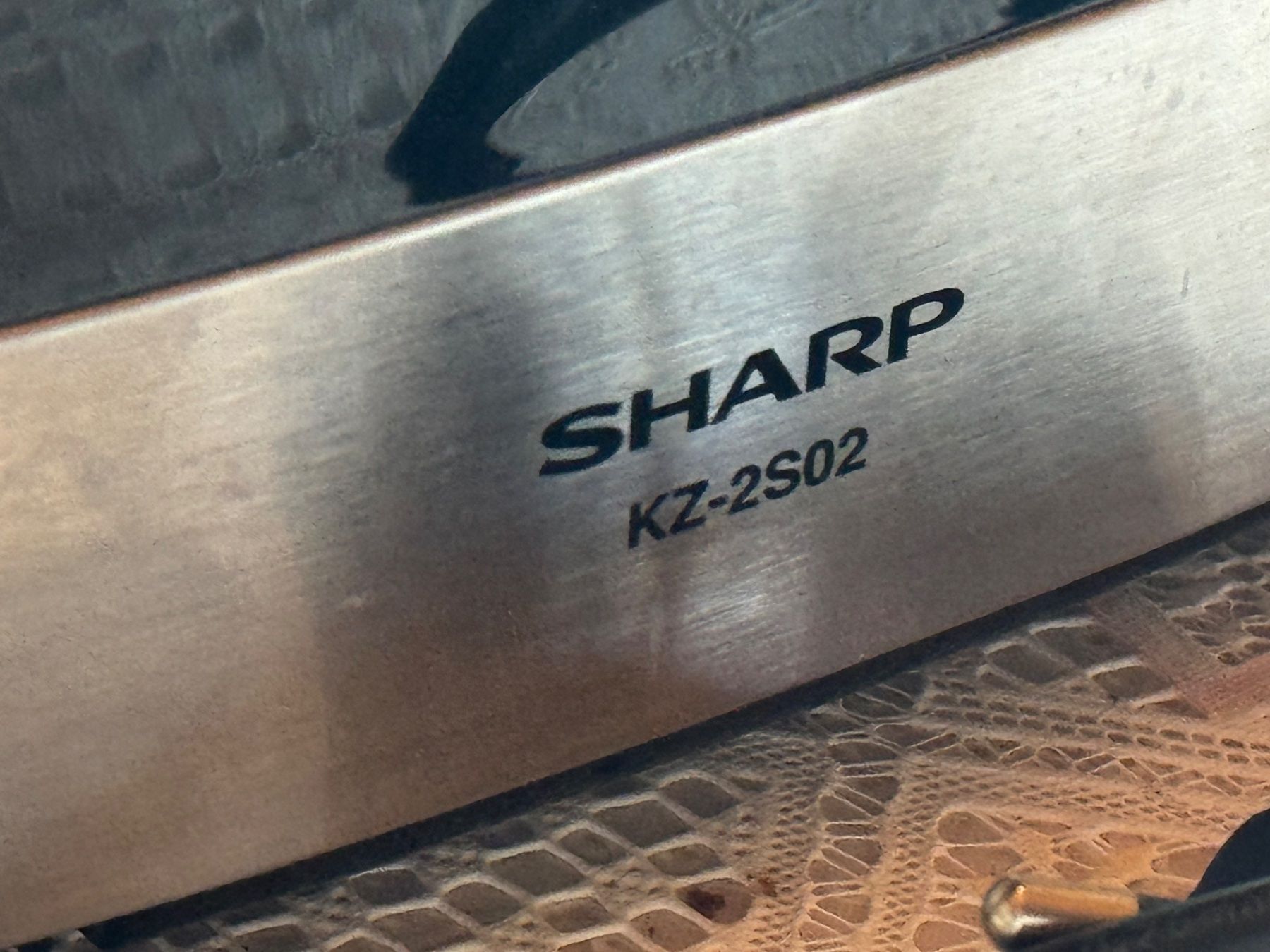 Elettrodomestici da cucina: Sharp Toaster Modell KZ-2S02 schwarz silber gebraucht – Usato da Winterthur venduto da sportdisco2 1