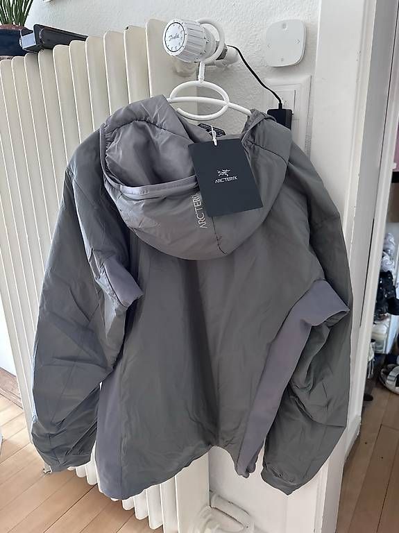 Giacche: Arcteryx Atom Hoody M – Nuovo e nell'imballaggio originale da Zürich venduto da Clara.Trixi 3