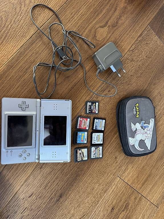 Consoles: Nintendo DS inkl. Tasche – D'occasion à Müllheim Dorf par Rani97
