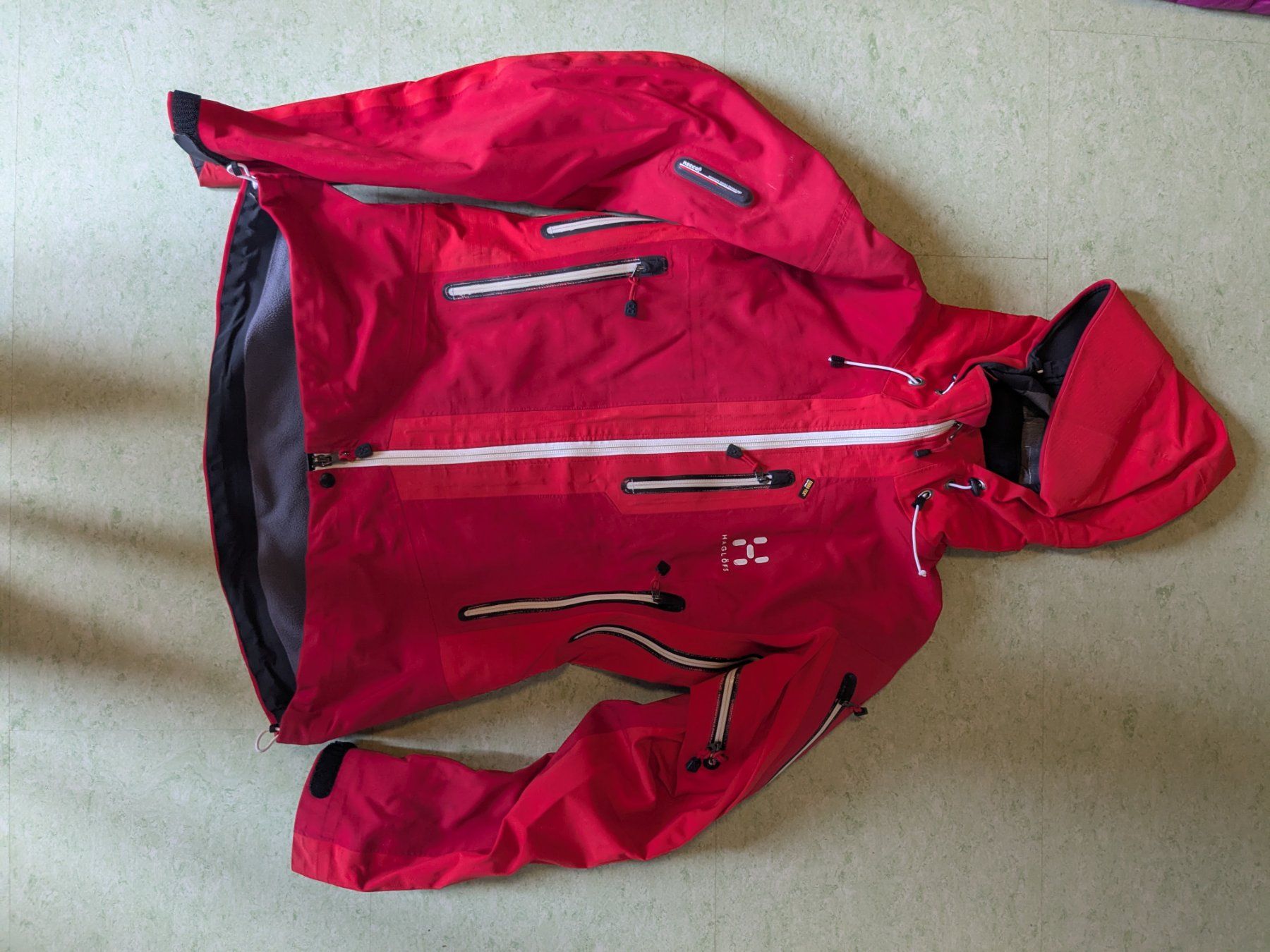 Haglöfs Giacche: Haglöfs Hardshelljacke Damen S – Usato da Deitingen venduto da myQuint